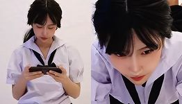 女大学生