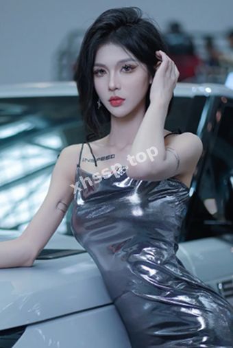 大长腿性感车模