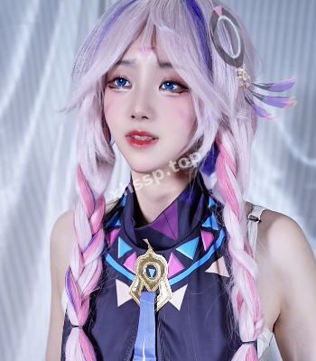 白嫩尤物