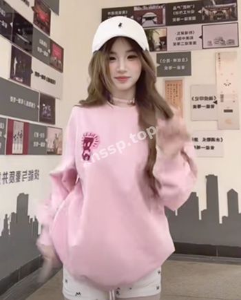娇小迷人身姿
