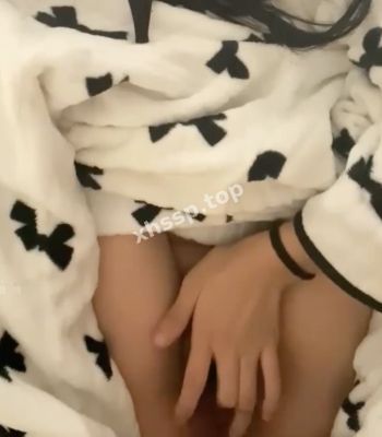 李妍
