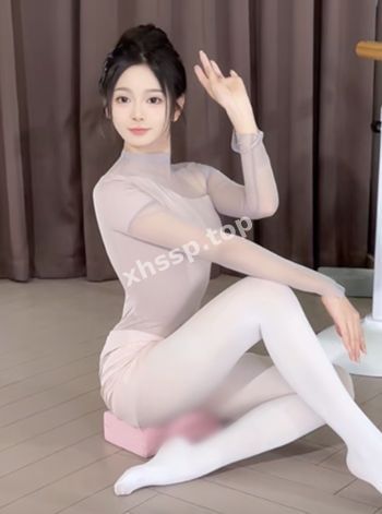 抚媚诱人