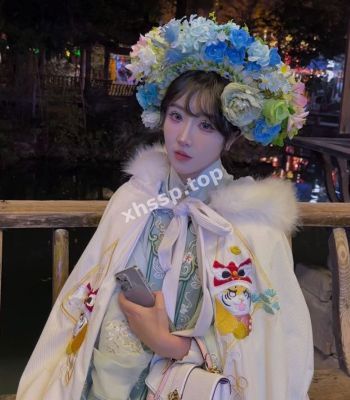 酣睡小熊