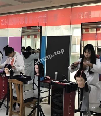 董卿偷情