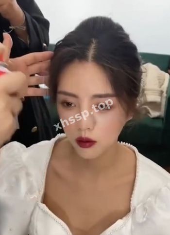 擦边女主播
