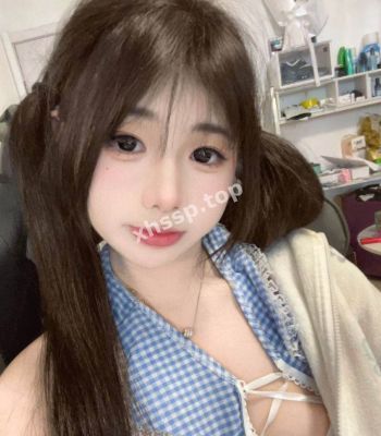 高颜值反差学妹