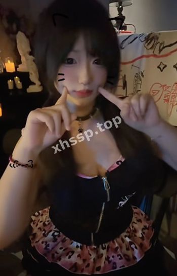 巨乳萌妹
