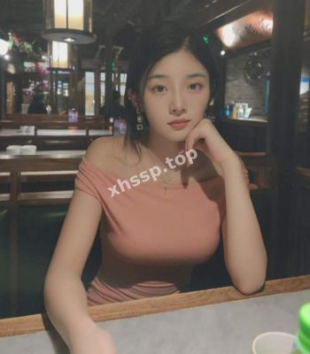 周佳欣