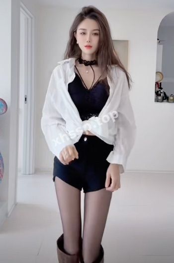 黑丝翘臀