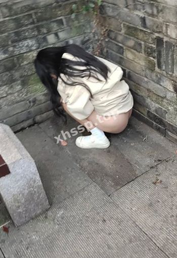 被金主包养