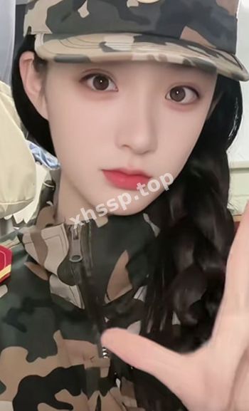 罗依涵