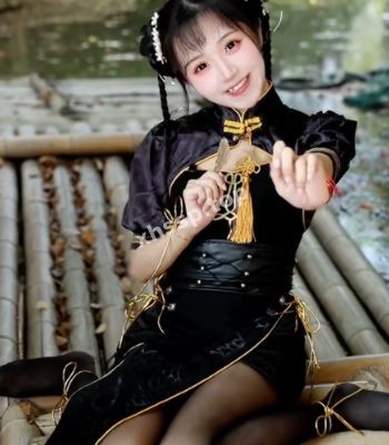 白嫩尤物