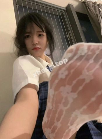 甜美学妹