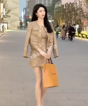 坚挺双峰