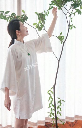人妻