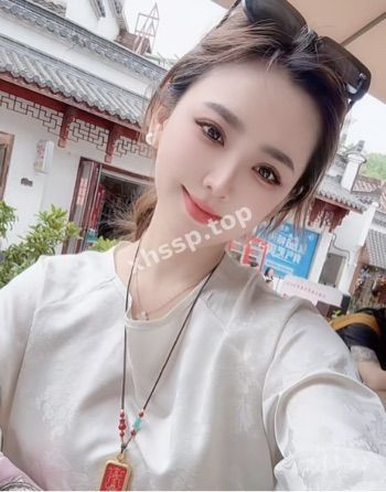 黑丝翘臀