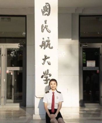 李佩佩