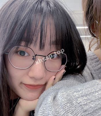 白嫩学妹