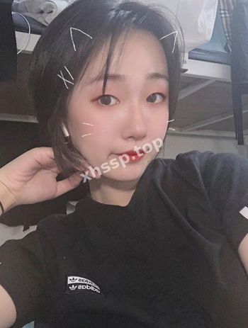 李欣
