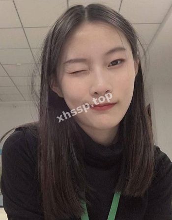 白嫩萝莉