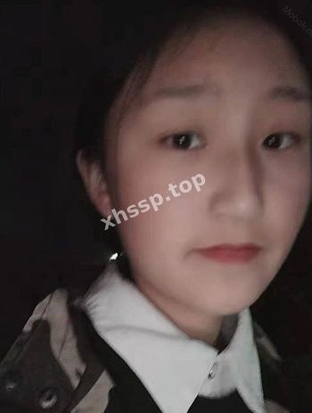 白嫩尤物