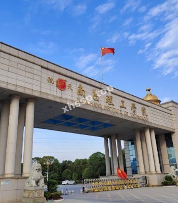 张可馨