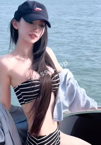 高颜值擦边秀