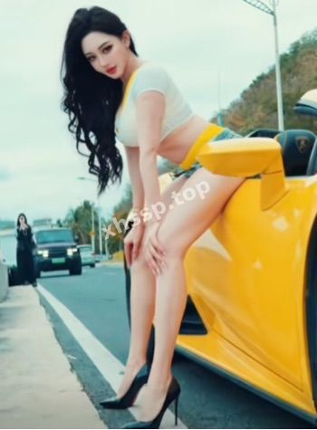 翘臀美胸