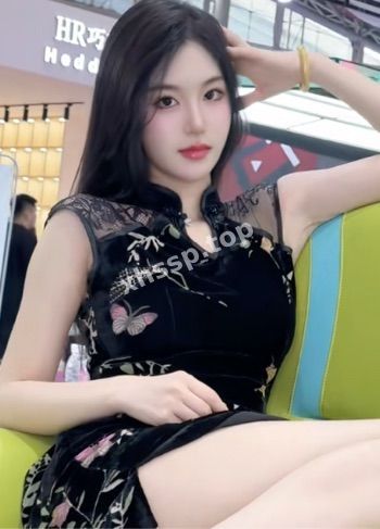 胸大臀翘