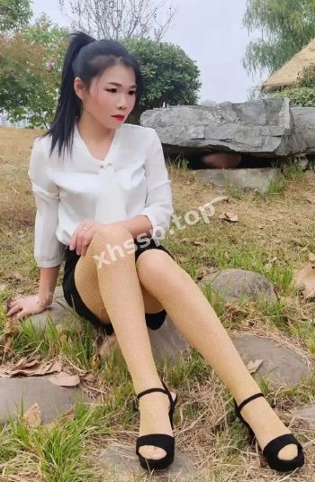 人妻