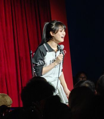 演员